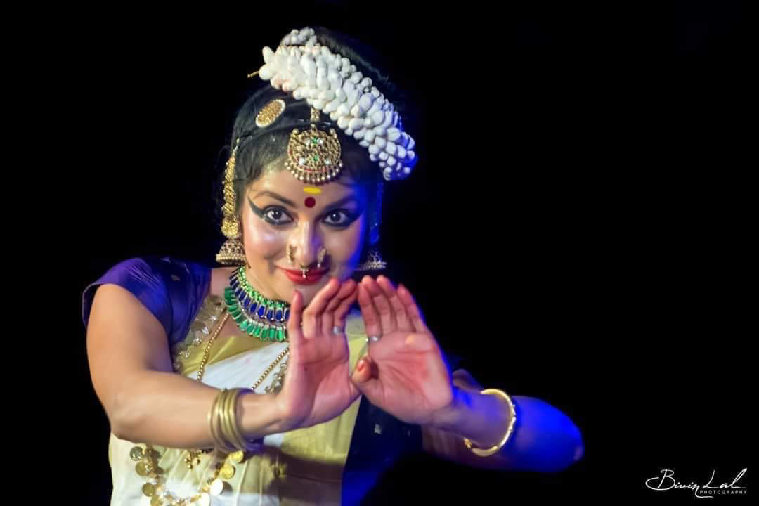 Sithara Balakrishnan performing Mohiniyattam